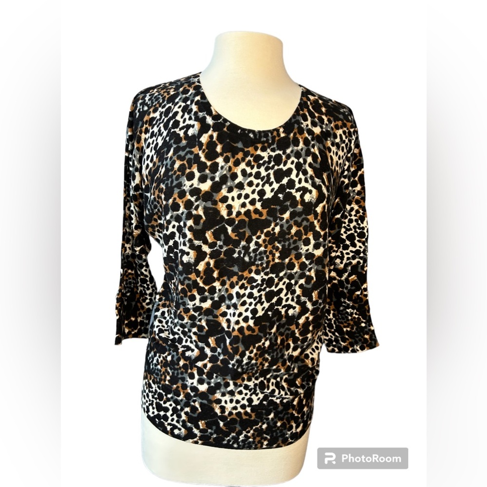 EUC DKNY Sweater Women’s Size M